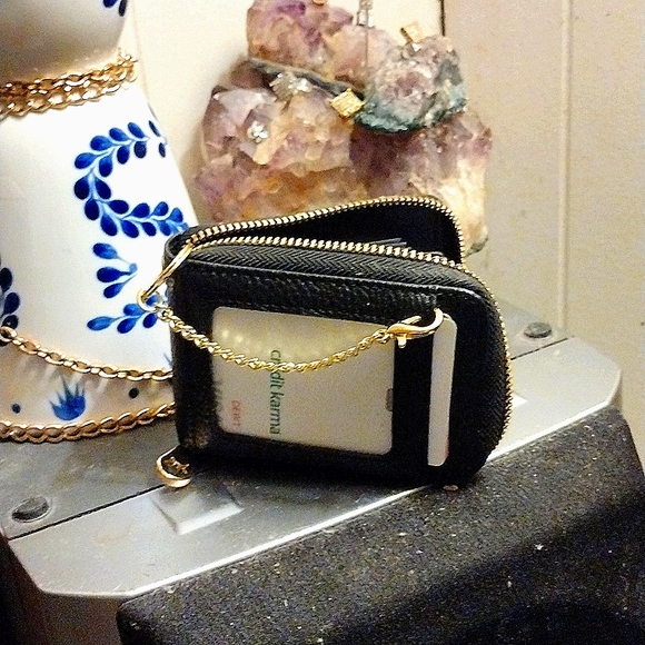 Leather with Gold Chain Card Wallet - Picture 4 of 7